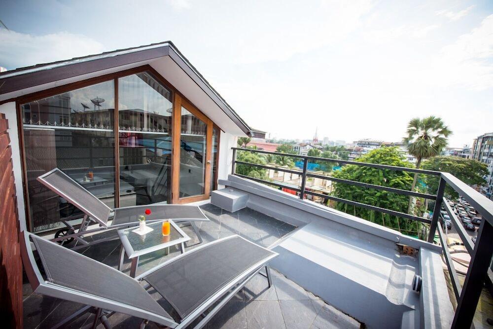 The Loft Hotel Downtown Yangon Esterno foto