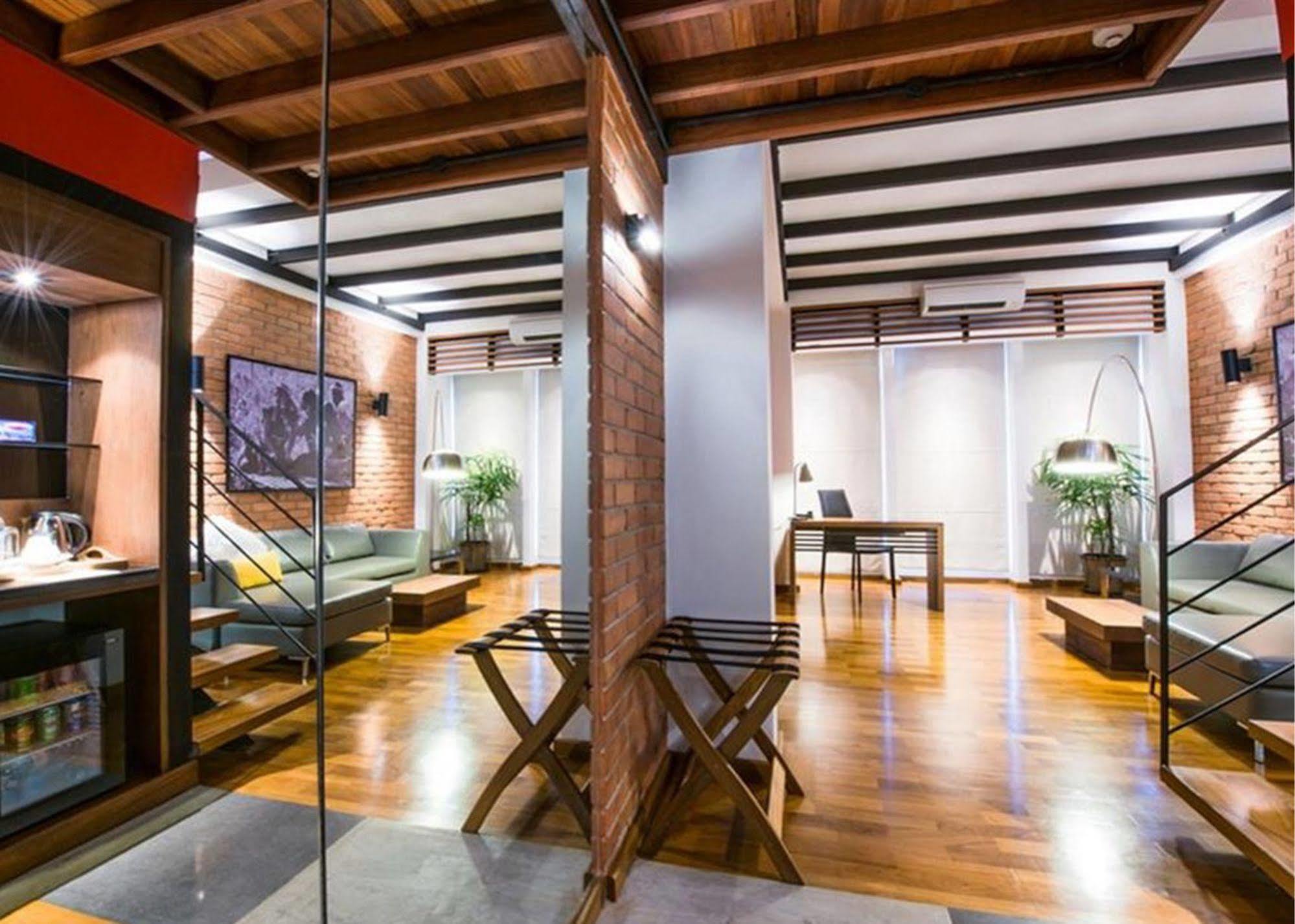 The Loft Hotel Downtown Yangon Esterno foto