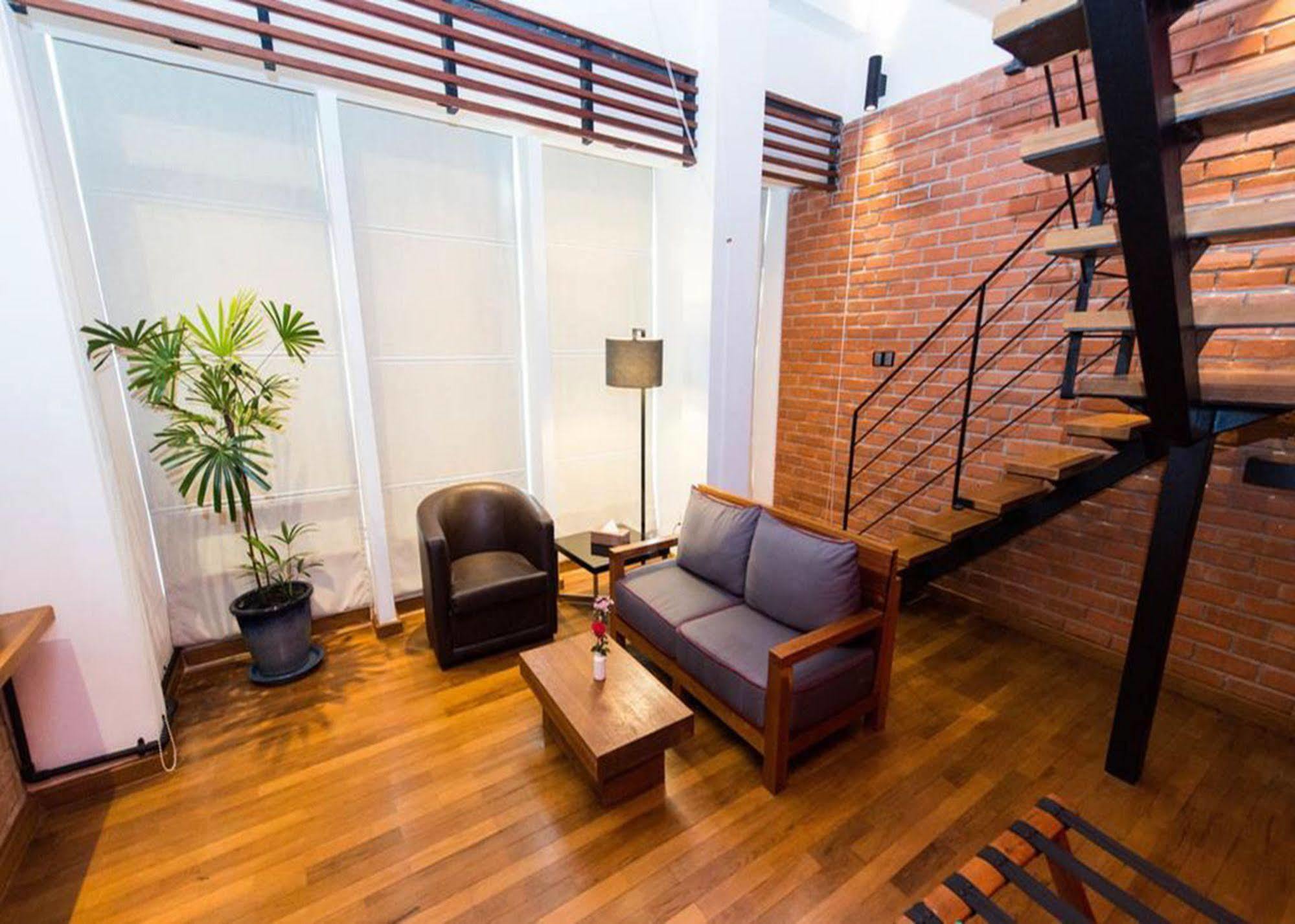 The Loft Hotel Downtown Yangon Esterno foto